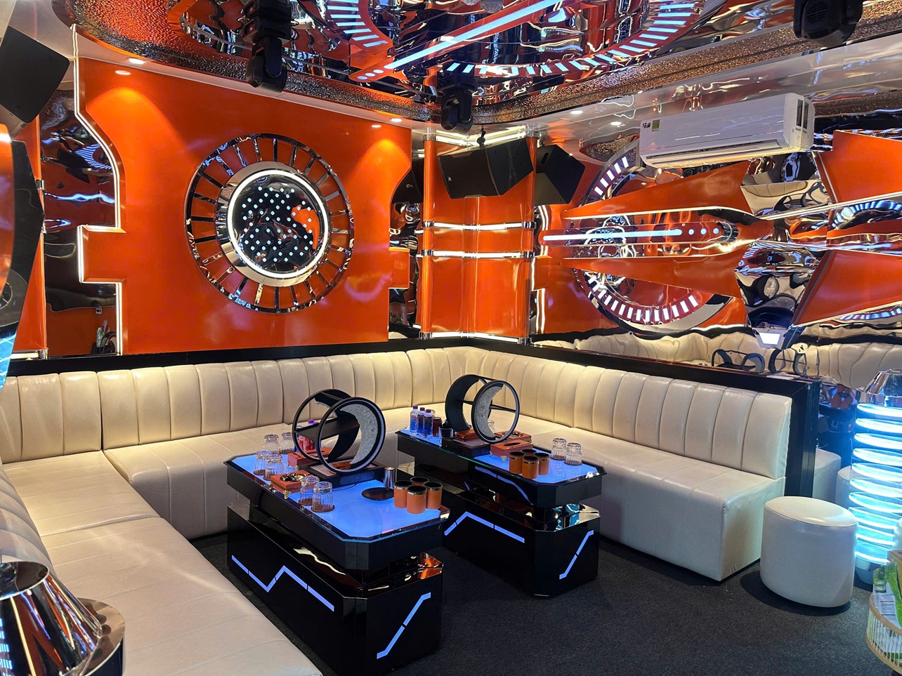 Karaoke Hermes Paris H Restaurant KTV 216 Lê Hồng Phong (11)