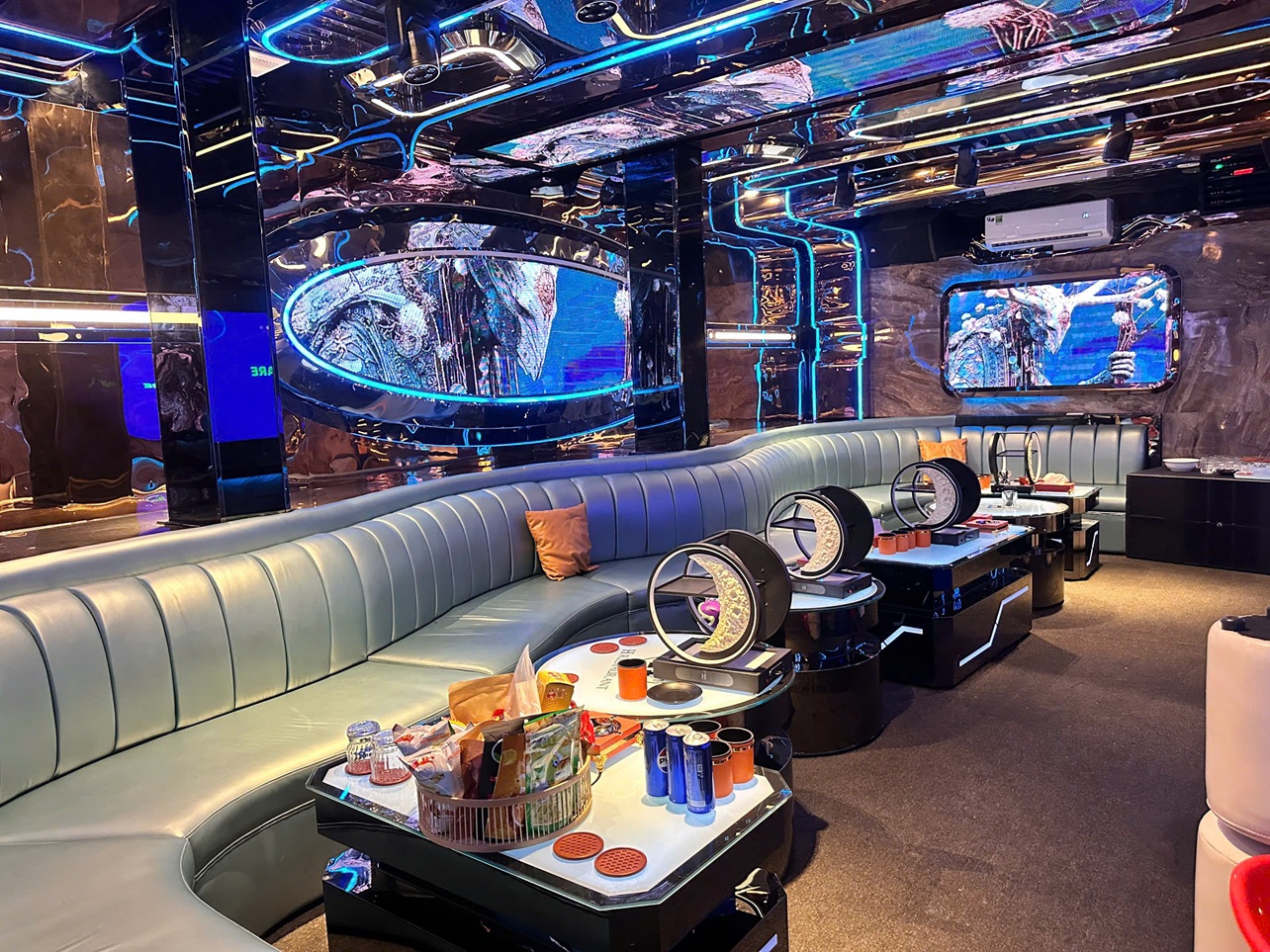Karaoke Hermes Paris H Restaurant KTV 216 Lê Hồng Phong (6)