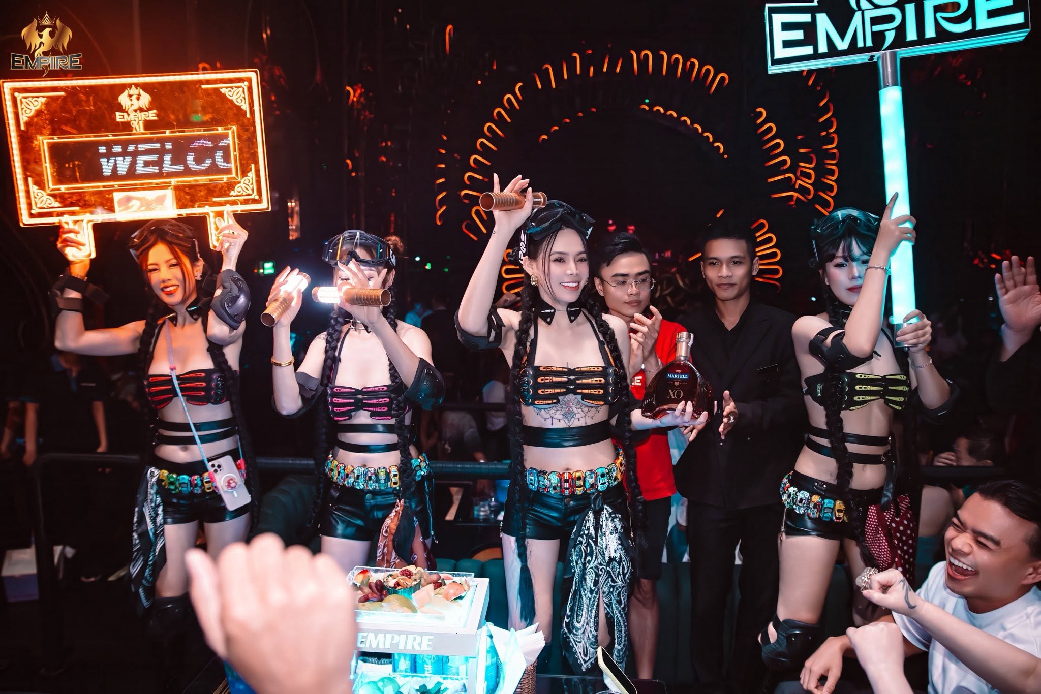 Hình Ảnh Album Empire Music Club (22)