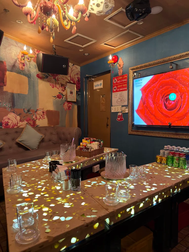 Hình Đánh Giá Về Boss KTV Trung Sơn (1)