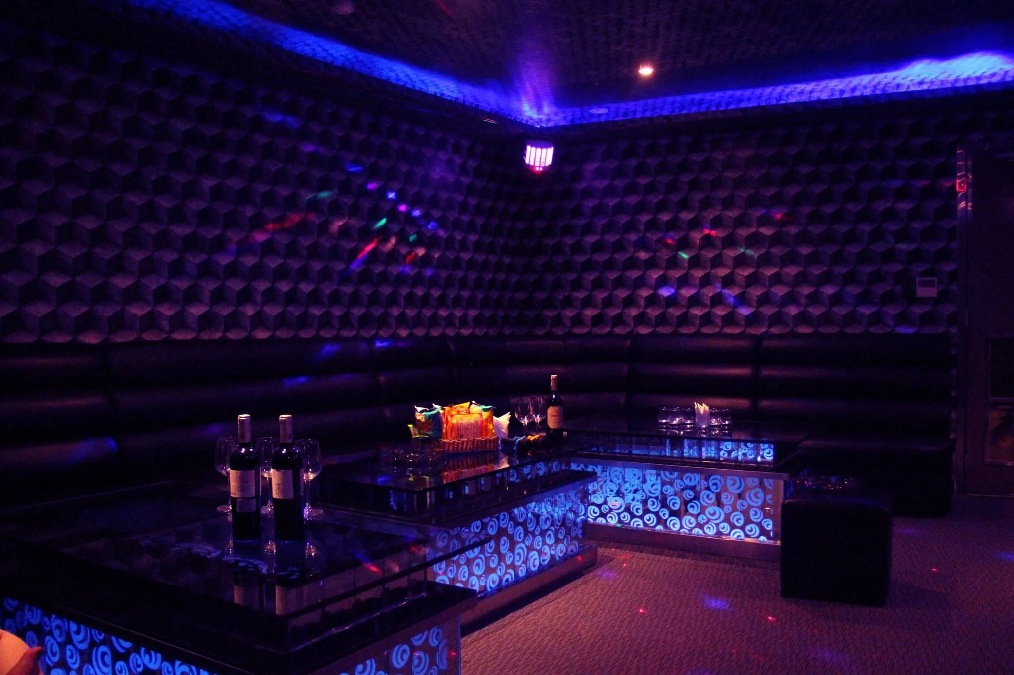 karaoke-boss-restaurant-ktv-binh-chanh-kdc-trung-son-binh-chanh-3