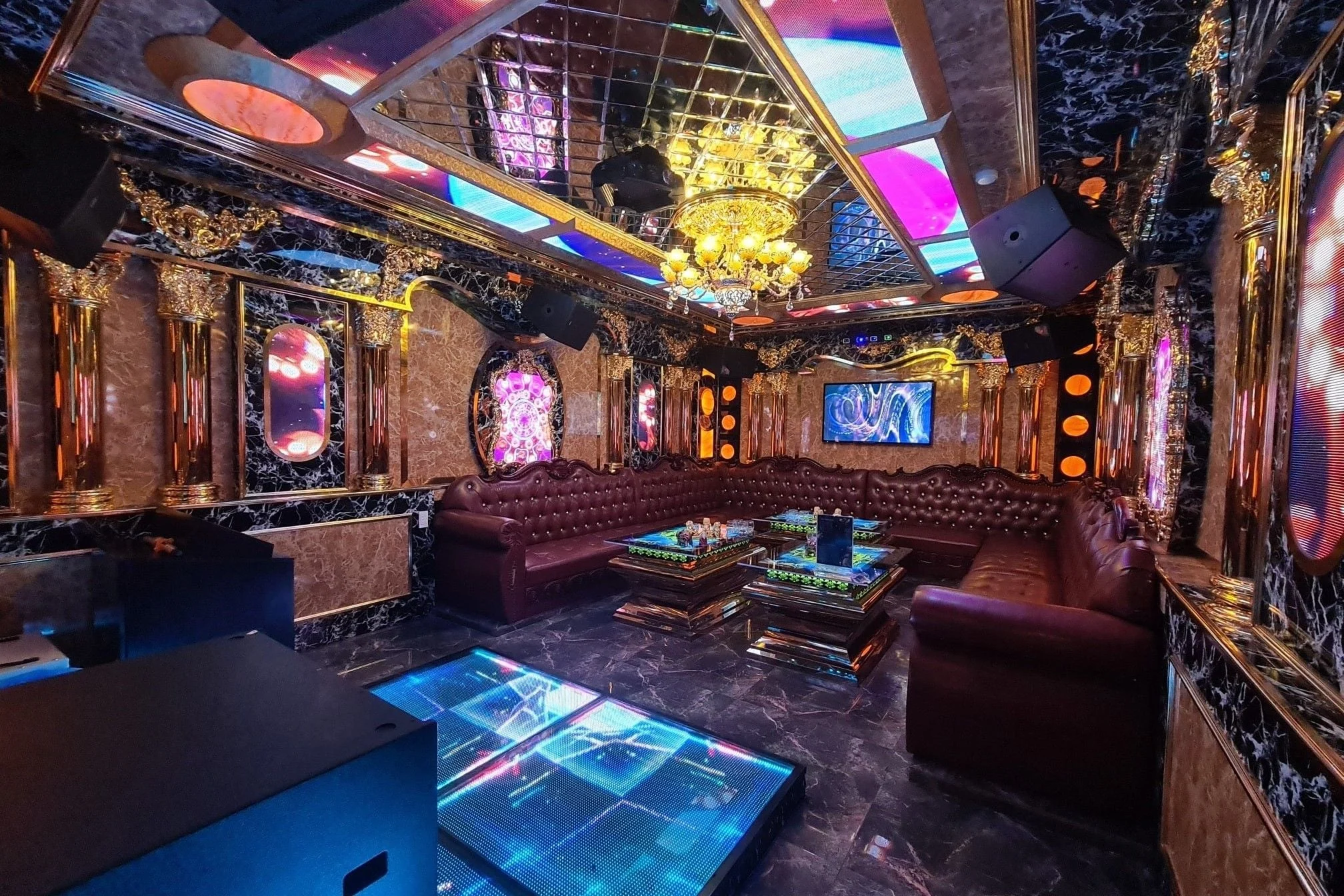 Không gian phòng thực tế tại Karaoke Luxury, góc 2
