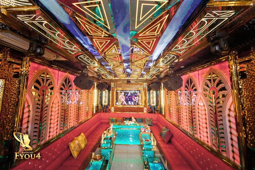 Phòng karaoke thực tế tại For You 4 KTV, góc 2