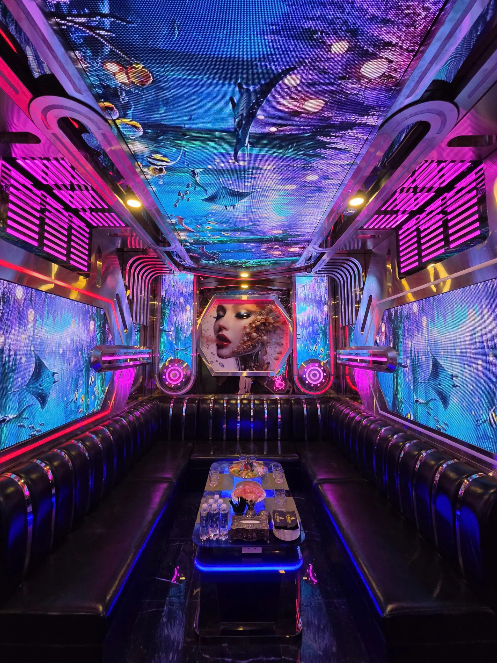 Không gian thực tế tại Karaoke Queen Bee, góc 2