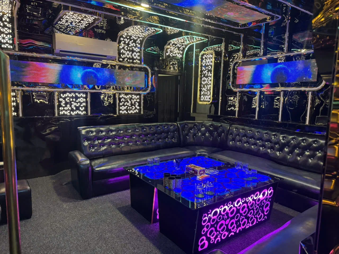 Không gian phòng hát Karaoke New KTV - góc 7