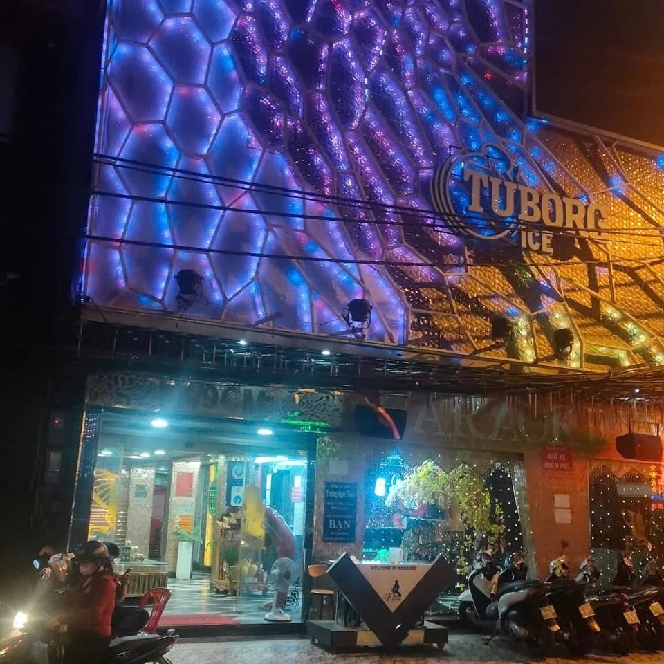 Mặt tiền và lối vào Karaoke FYOU I