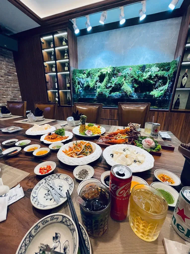 Mặt tiền và lối vào Gà Cửu Long KTV