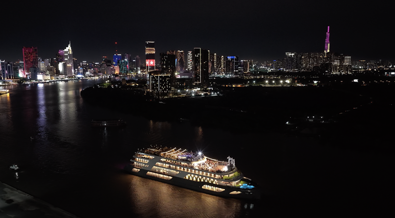 Booking Bàn Du Thuyền Sài Gòn REVER Cruises (1)