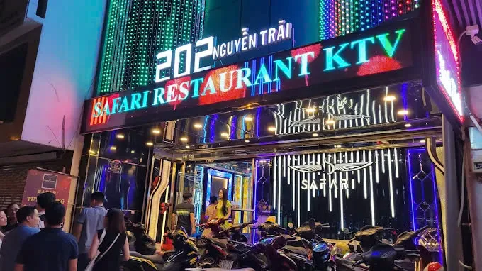 Mặt tiền Safari Restaurant KTV 202 Nguyễn Trãi