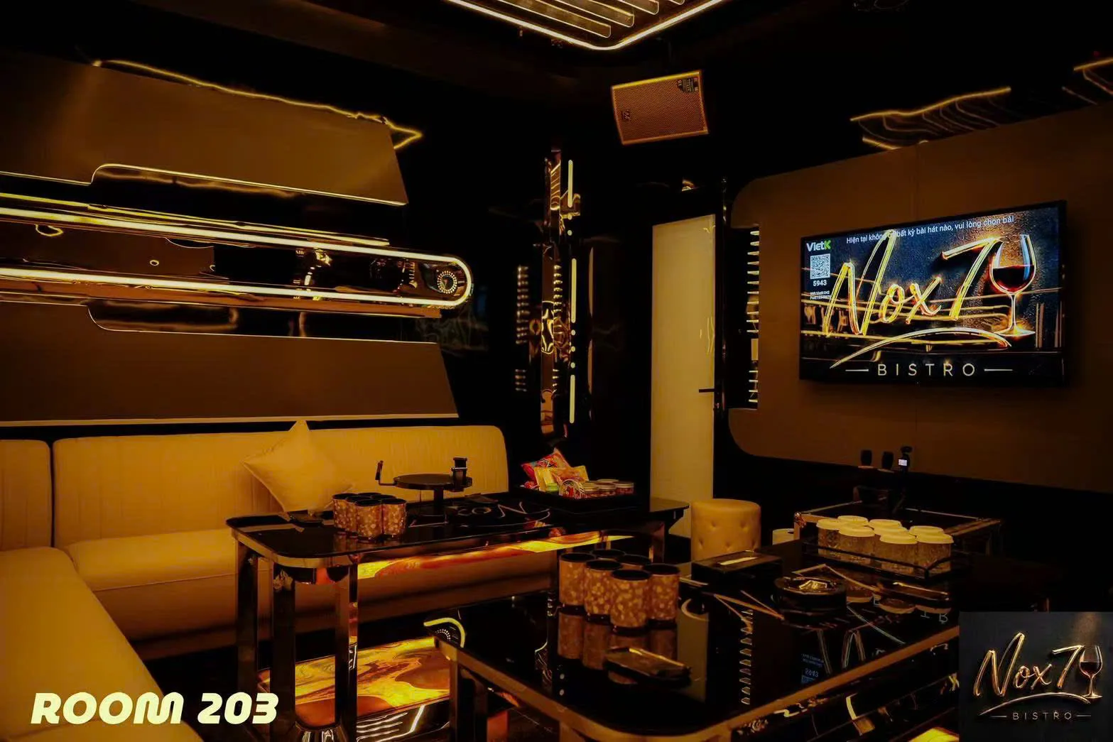 Phòng karaoke NOX7 Bistro KTV thiết kế ánh sáng hiện đại góc 14