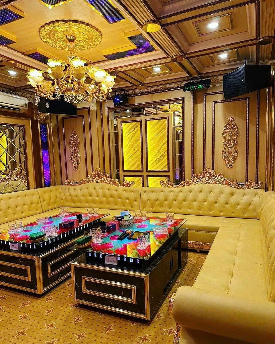 Không gian phòng hát Karaoke Lotus Restaurant - góc 4
