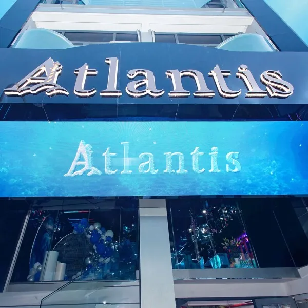 Mặt tiền và lối vào Karaoke Atlantis