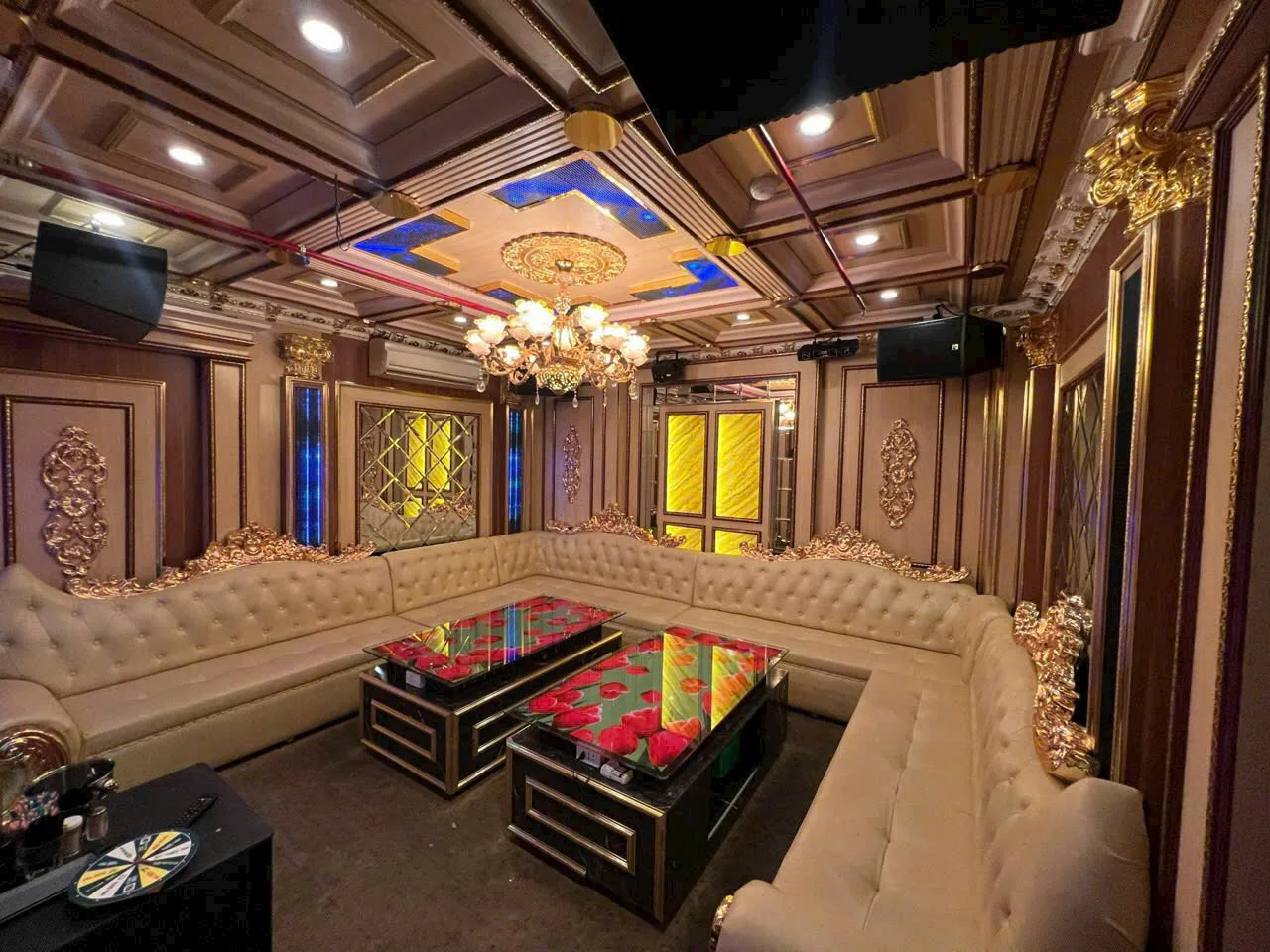 Không gian phòng hát Karaoke Atlantis - góc 8