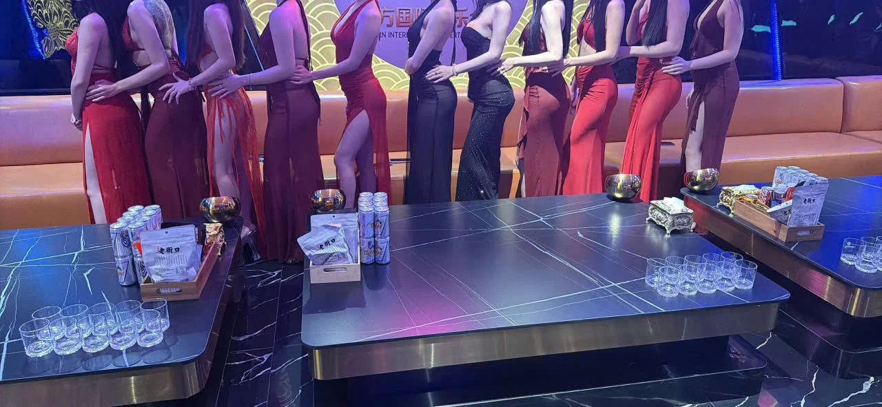 Góc chụp ngang phòng riêng Quốc Tế Đông Phương KTV