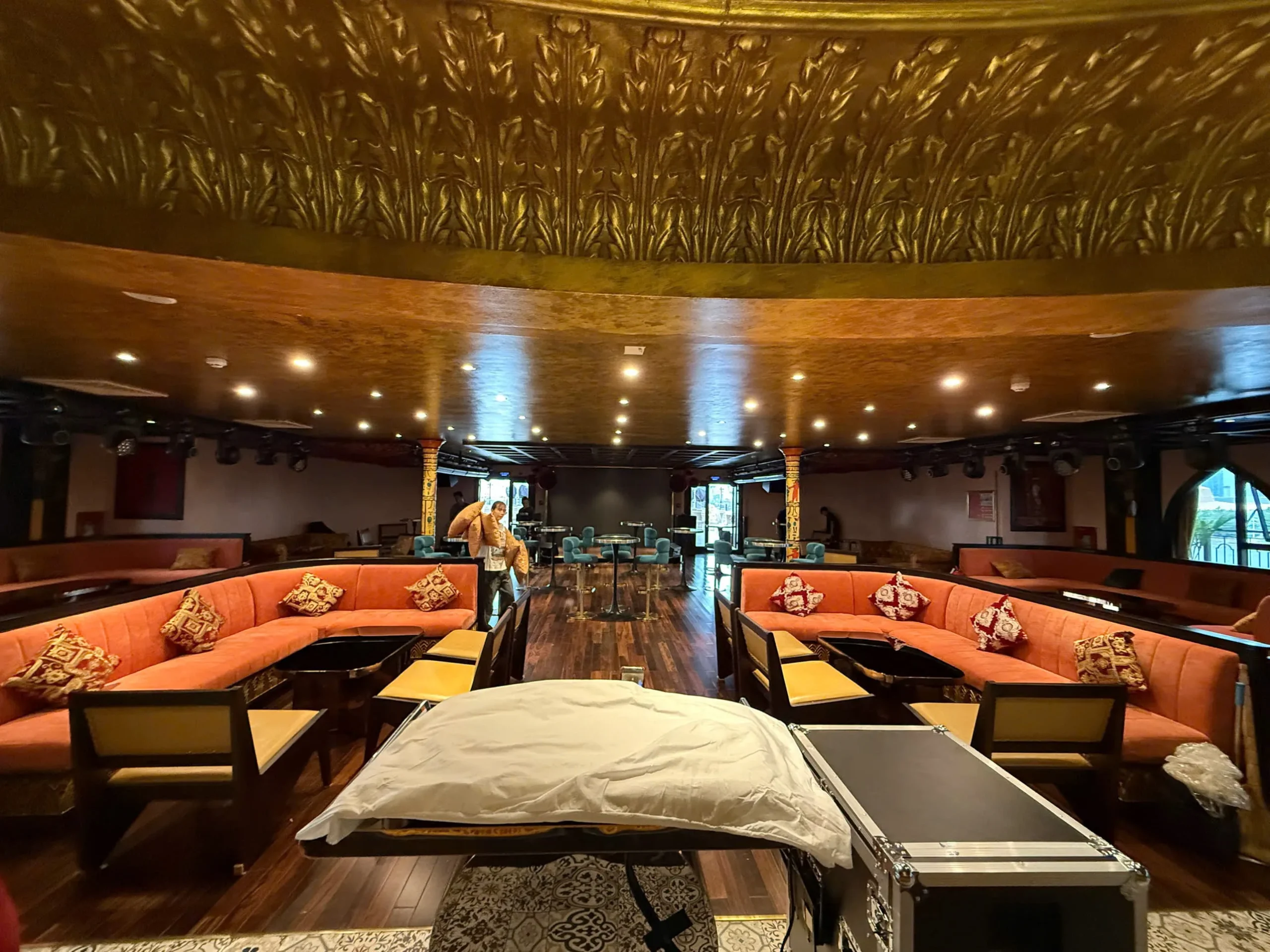 Khu sofa dài trong Lounge