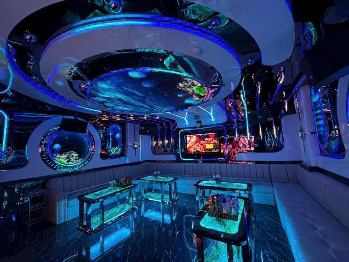 Phòng VIP tông xanh