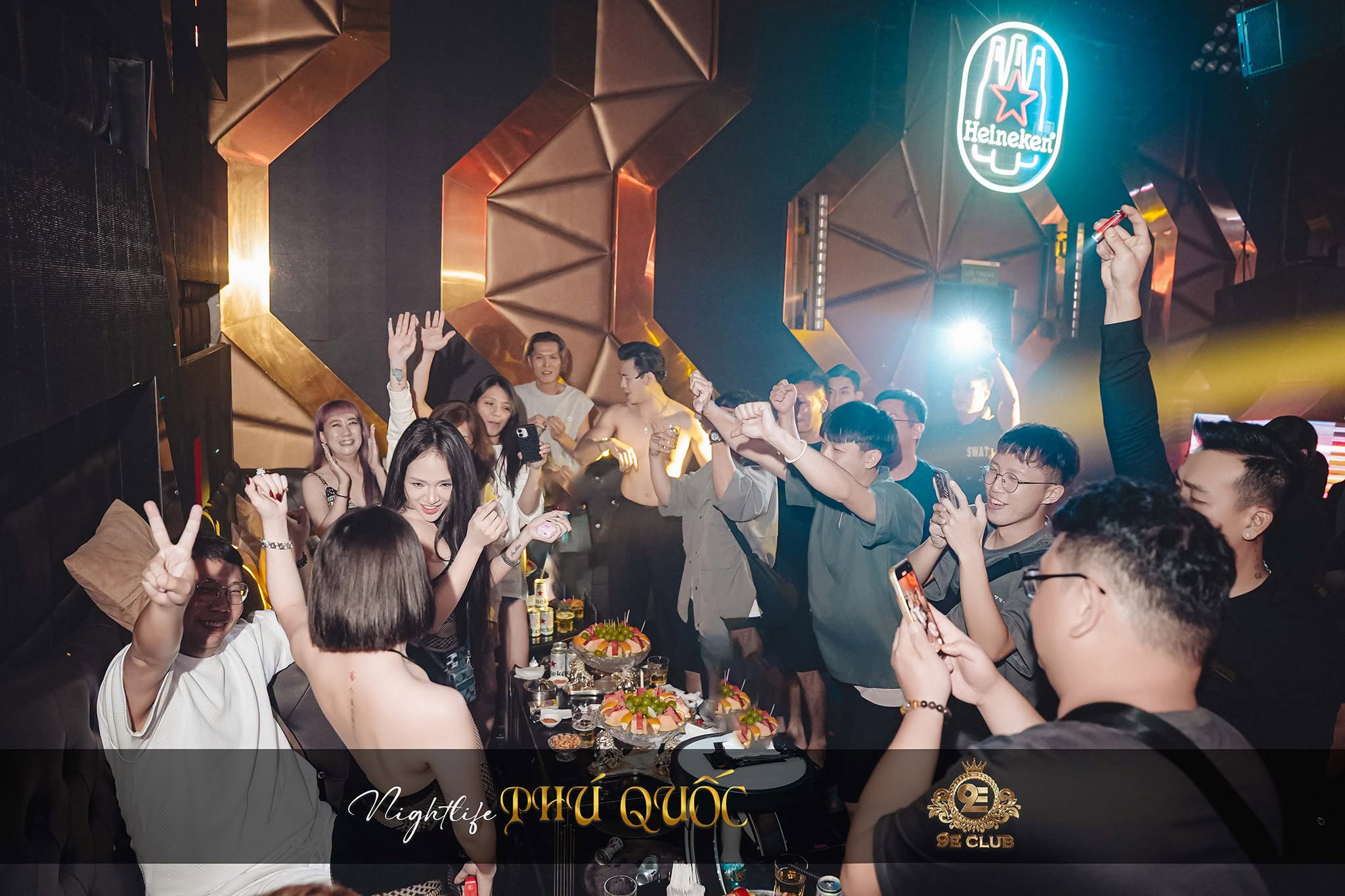 Booking Nhanh Đặt Bàn 9E CLUB Phú Quốc (10)