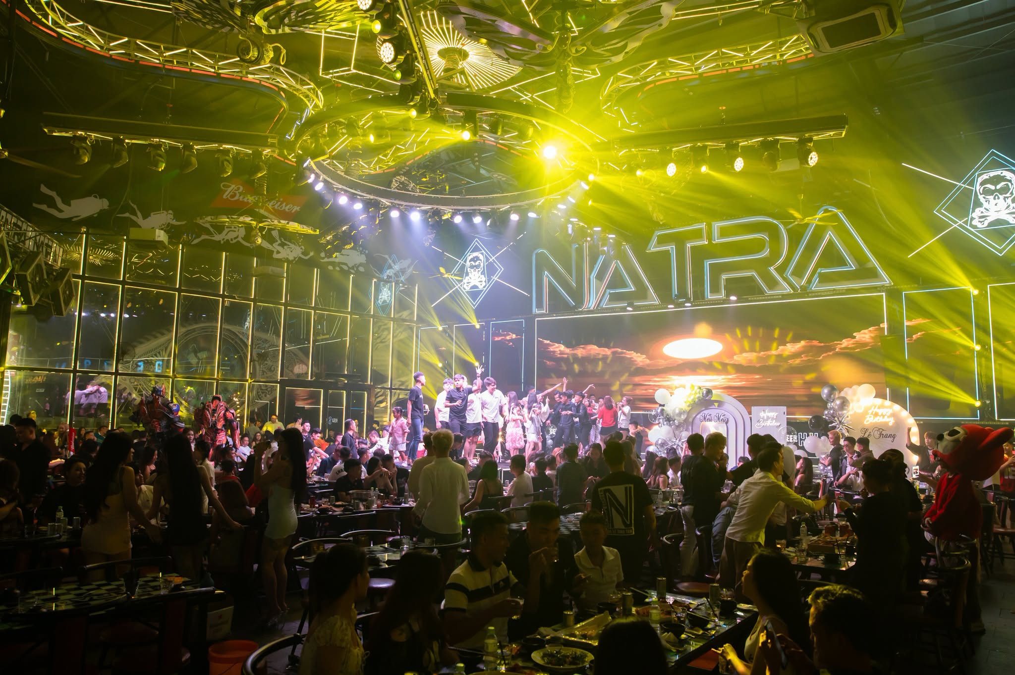 Không Gian Natra Beer Garden (2)