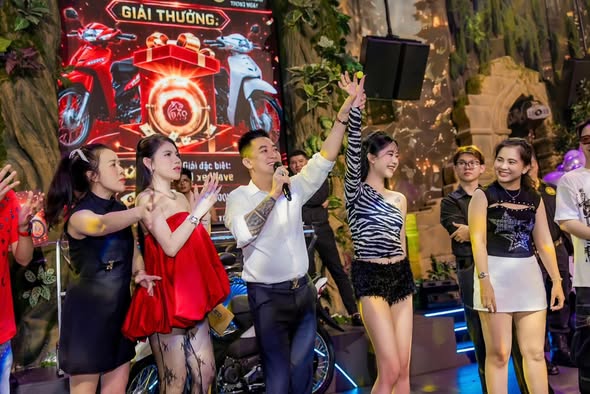 Không Gian Sôi Động Báo Garden 120 Tân Sơn Nhì (19)