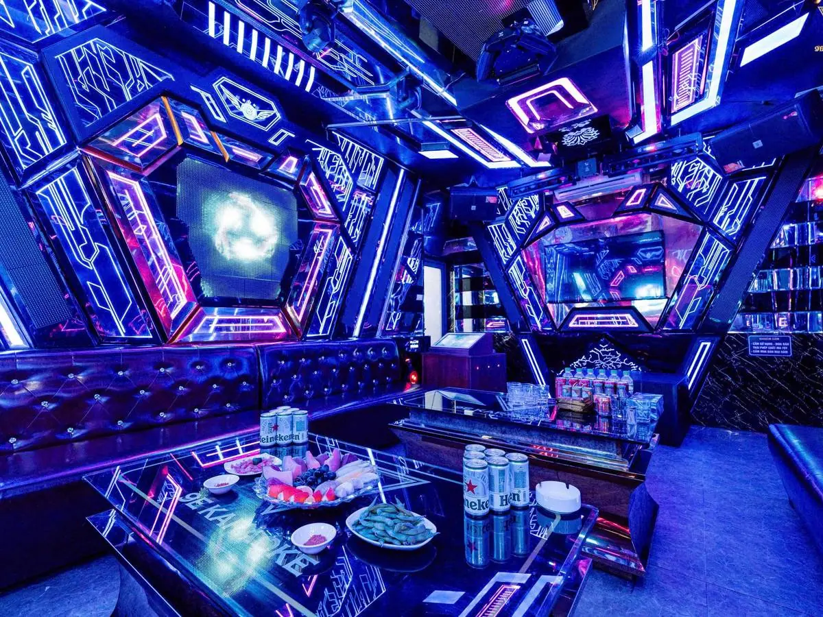 Phòng karaoke LED tông xanh