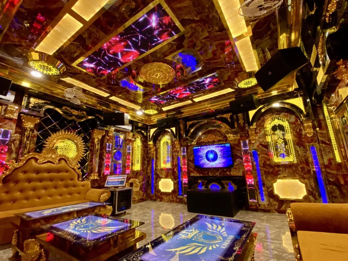 Phòng hoàng gia Karaoke Luxury 103