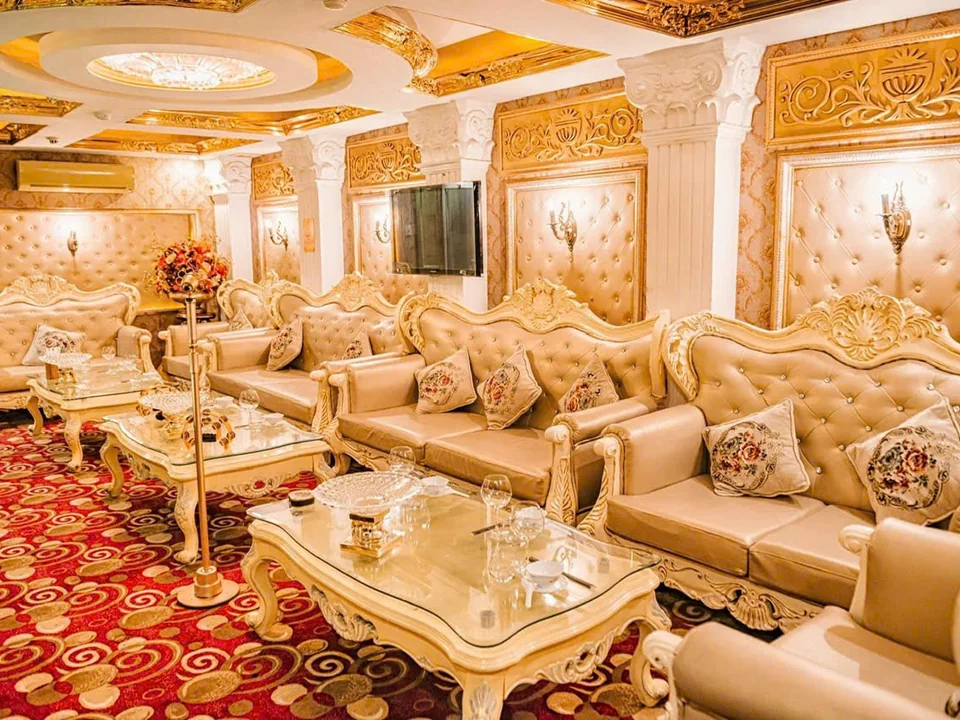Phòng cổ điển tông kem