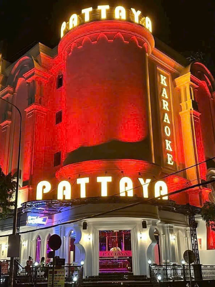 Mặt tiền Pattaya Karaoke